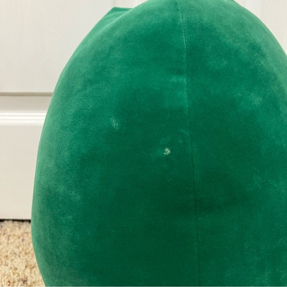 💗 Squishmallows - 10” Valentine Avocado - Picture 3 of 6
